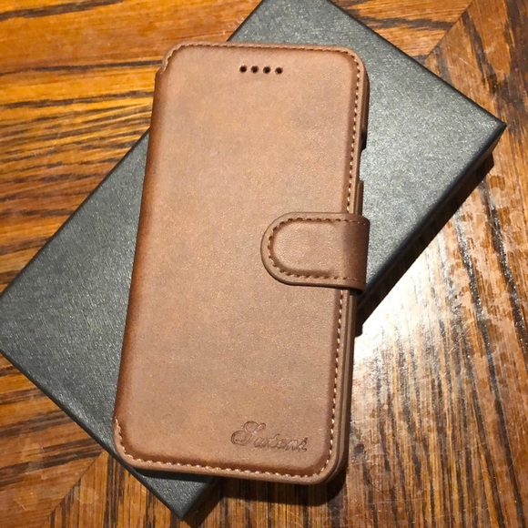 iPhone 8 phone case - Picture 1 of 3